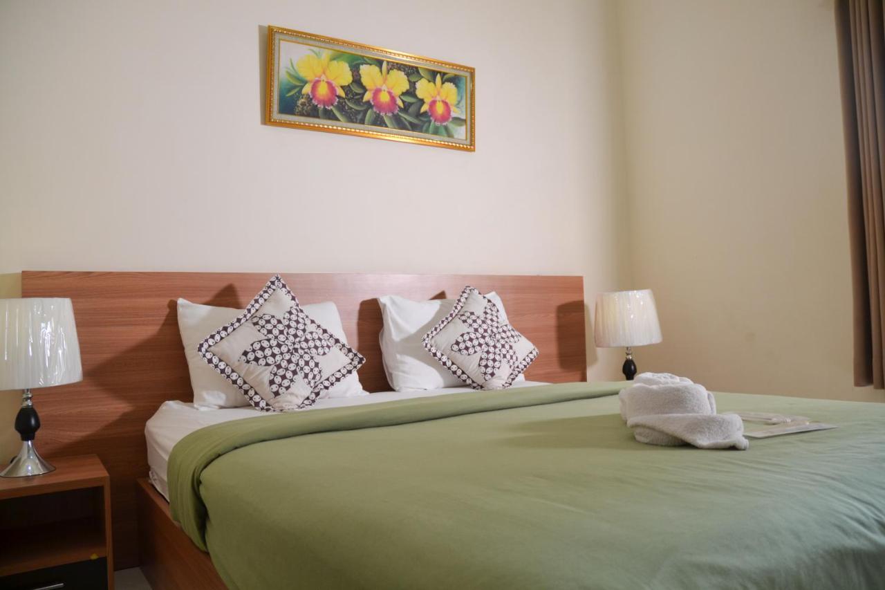 Roemah Canting Homestay Yogyakarta Exterior photo