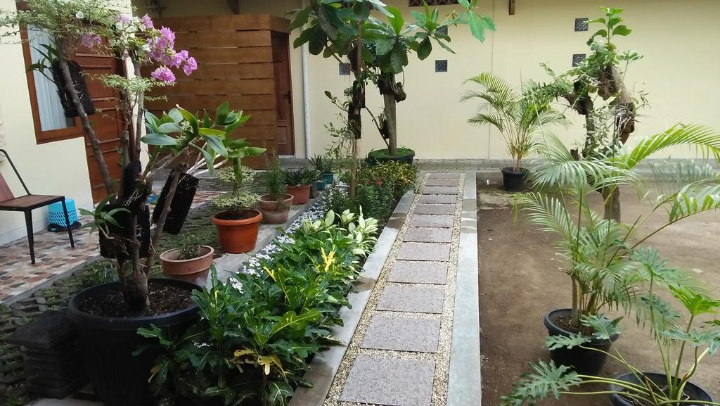 Roemah Canting Homestay Yogyakarta Exterior photo